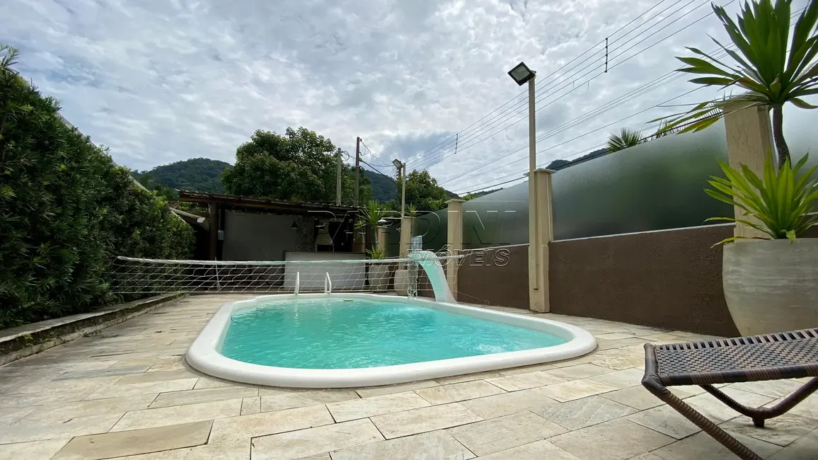 Foto 6 de Casa com 4 quartos à venda, 250m2 em Ubatuba - SP