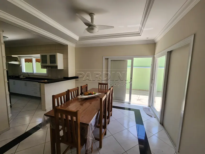 Foto 7 de Casa com 5 quartos à venda, 228m2 em Ubatuba - SP