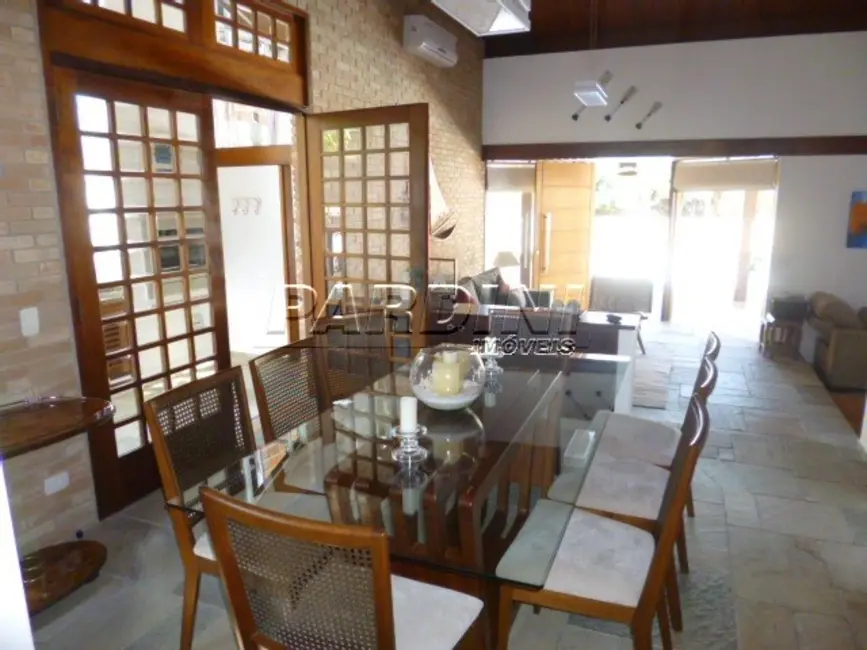 Foto 9 de Casa de Condomínio com 5 quartos à venda, 215m2 em Ubatuba - SP