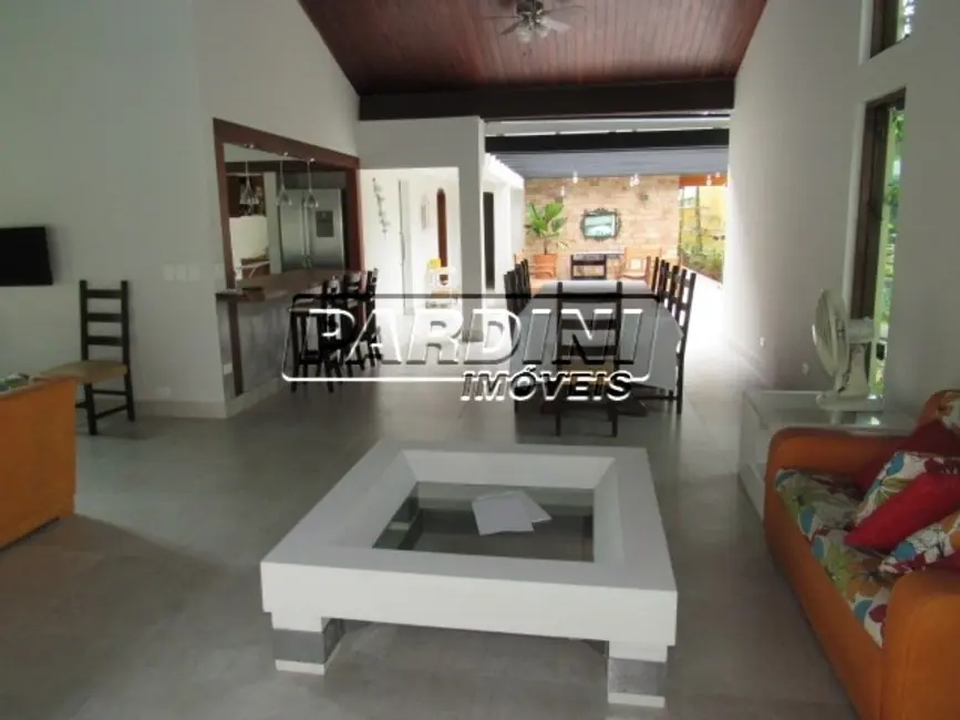 Foto 2 de Casa de Condomínio com 5 quartos à venda, 210m2 em Ubatuba - SP