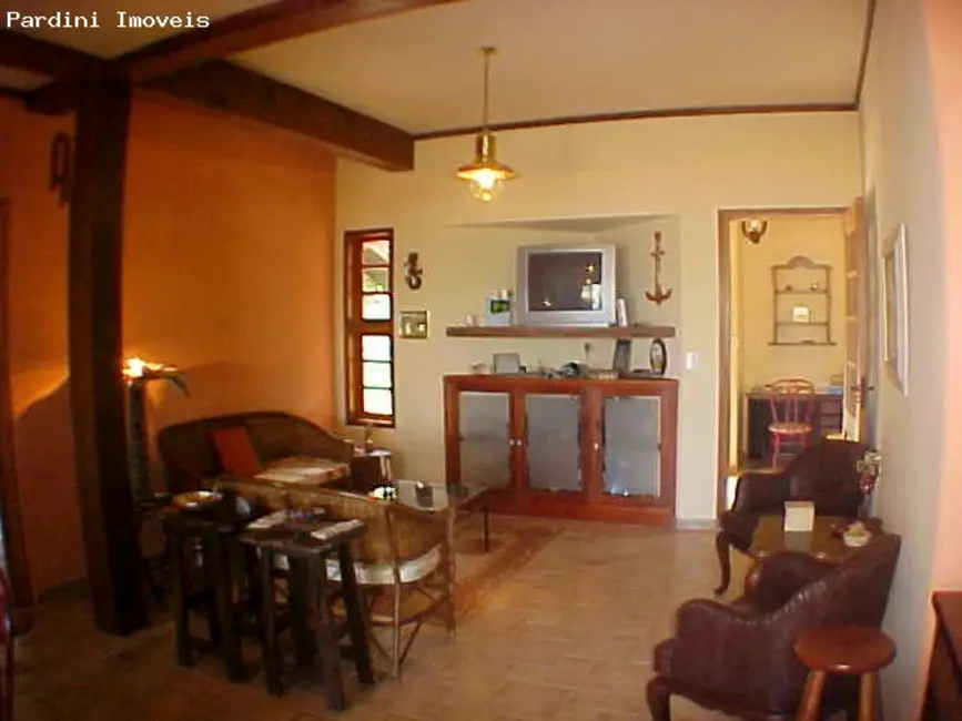 Foto 6 de Casa com 9 quartos à venda em Ubatuba - SP