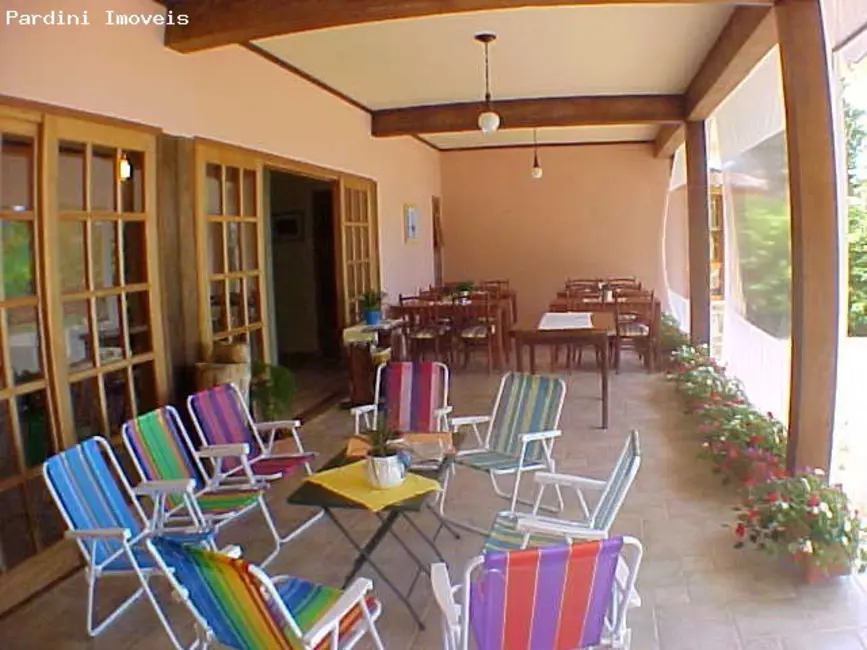 Foto 3 de Casa com 9 quartos à venda em Ubatuba - SP