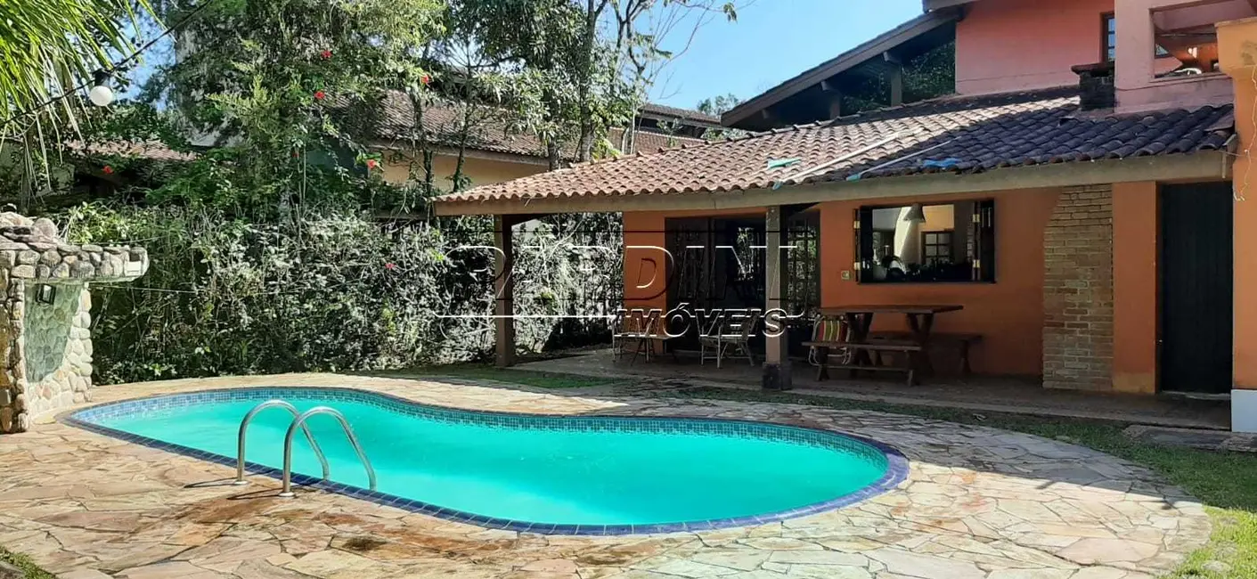 Foto 2 de Casa de Condomínio com 3 quartos à venda, 235m2 em Ubatuba - SP