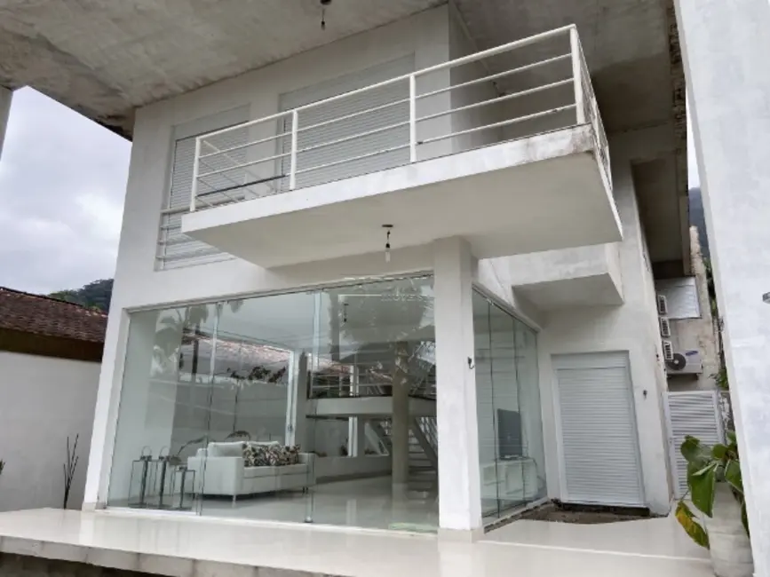 Foto 2 de Casa de Condomínio com 4 quartos à venda, 342m2 em Ubatuba - SP
