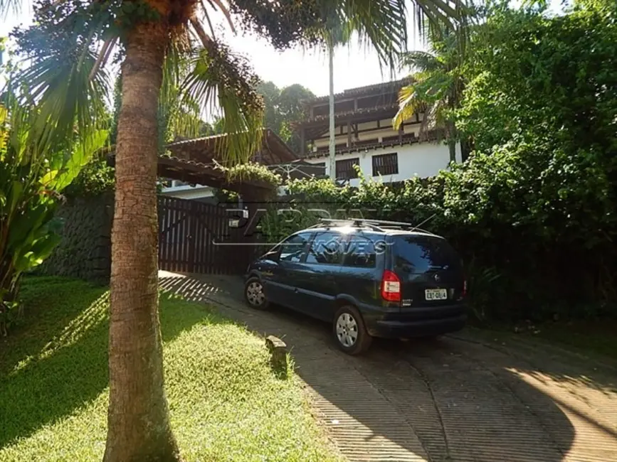 Foto 1 de Casa com 5 quartos à venda, 250m2 em Ubatuba - SP