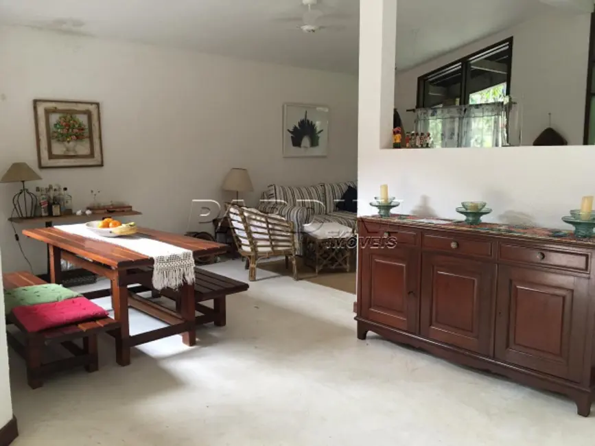 Foto 9 de Casa de Condomínio com 5 quartos à venda, 250m2 em Ubatuba - SP