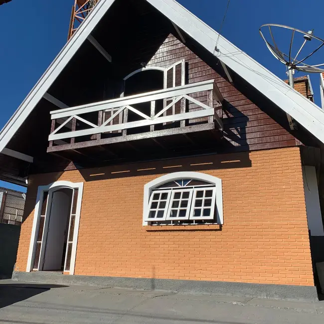 Foto 1 de Casa com 7 quartos à venda, 197m2 em Campos Do Jordao - SP