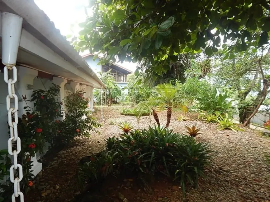 Foto 3 de Casa de Condomínio com 5 quartos à venda, 200m2 em Ubatuba - SP