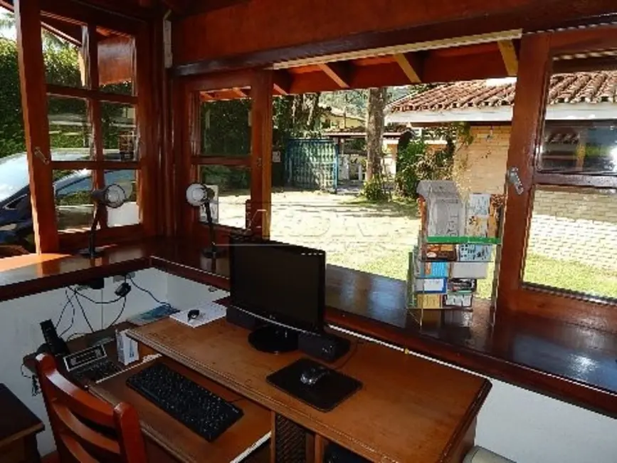 Foto 3 de Pousada com 10 quartos à venda, 521m2 em Ubatuba - SP