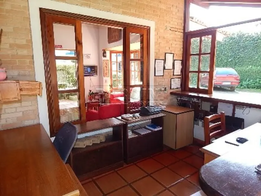 Foto 2 de Pousada com 10 quartos à venda, 521m2 em Ubatuba - SP