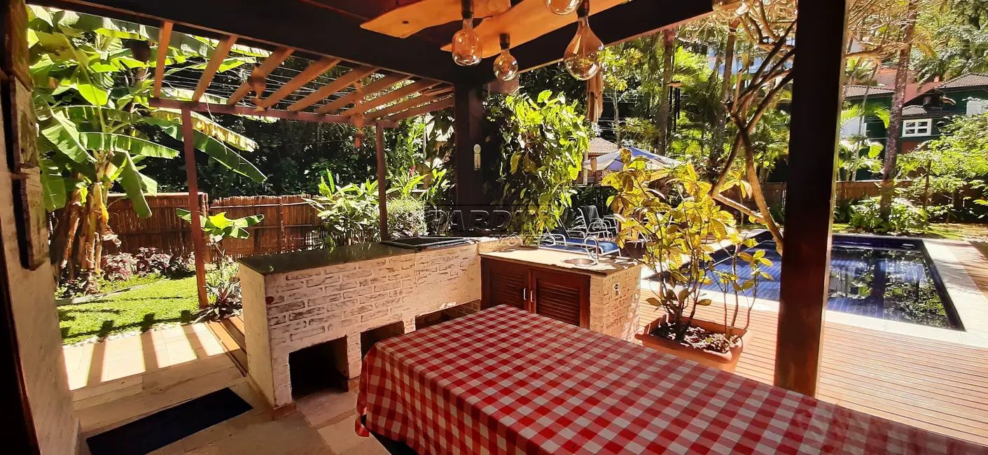 Foto 8 de Casa de Condomínio com 5 quartos à venda, 500m2 em Ubatuba - SP