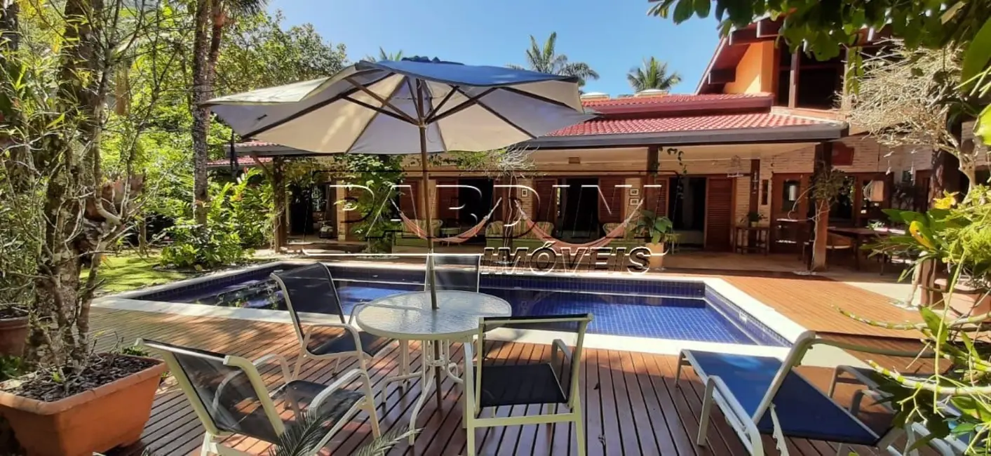 Foto 3 de Casa de Condomínio com 5 quartos à venda, 500m2 em Ubatuba - SP