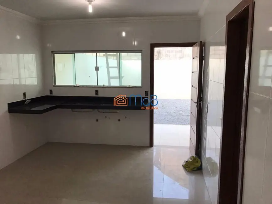 Apartamento com 3 quartos à venda, 161m2 em São Marcos, Macae - RJ - imagem 7 Foto 7 de Apartamento com 3 quartos à venda, 161m2 em São Marcos, Macae - RJ