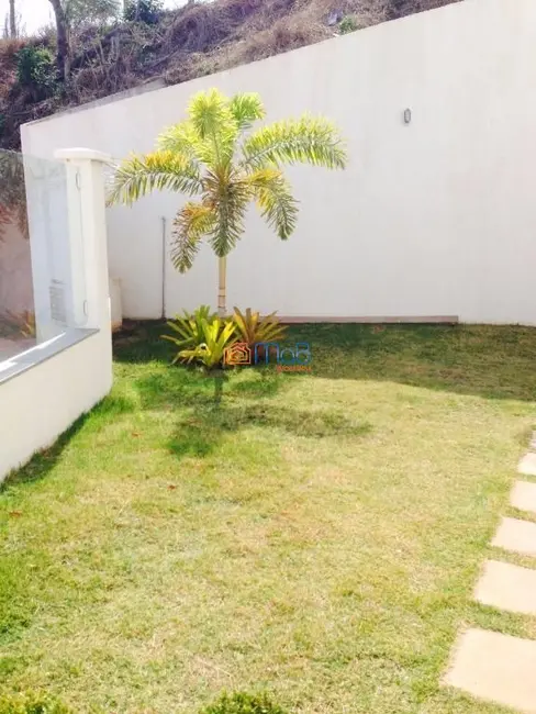 Apartamento com 3 quartos à venda, 165m2 em São Marcos, Macae - RJ - imagem 3 Foto 3 de Apartamento com 3 quartos à venda, 165m2 em São Marcos, Macae - RJ