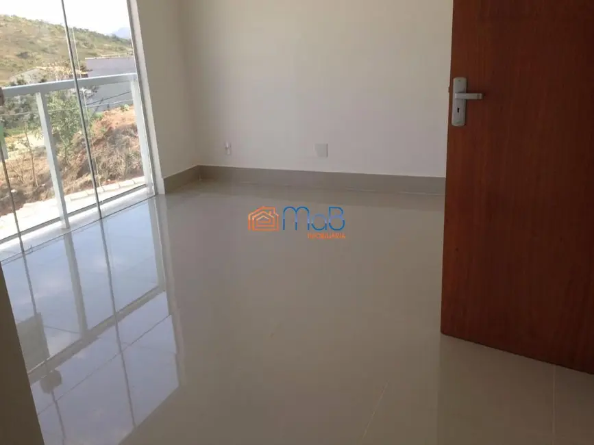 Apartamento com 3 quartos à venda, 165m2 em São Marcos, Macae - RJ - imagem 8 Foto 8 de Apartamento com 3 quartos à venda, 165m2 em São Marcos, Macae - RJ