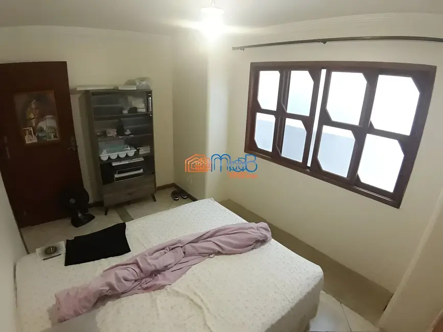Casa com 3 quartos à venda, 244m2 em Centro, Macae - RJ - imagem 9 Foto 9 de Casa com 3 quartos à venda, 244m2 em Centro, Macae - RJ