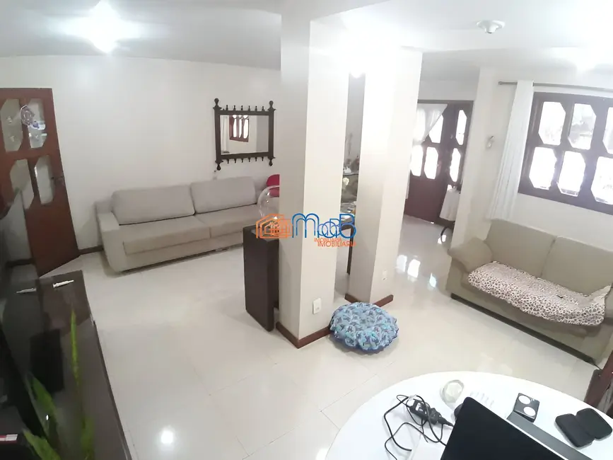 Casa com 3 quartos à venda, 244m2 em Centro, Macae - RJ - imagem 3 Foto 3 de Casa com 3 quartos à venda, 244m2 em Centro, Macae - RJ