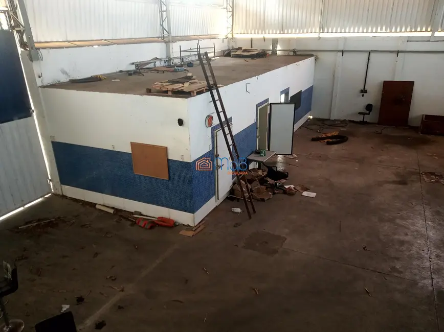 Armazém / Galpão com 14 quartos à venda, 850m2 em Granja dos Cavaleiros, Macae - RJ - imagem 5 Foto 5 de Armazém / Galpão com 14 quartos à venda, 850m2 em Granja dos Cavaleiros, Macae - RJ