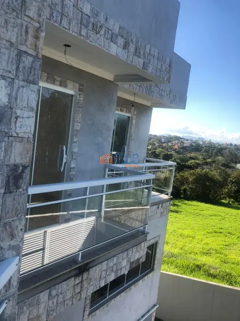 Casa de Condomínio com 4 quartos à venda, 470m2 em Mar do Norte, Rio Das Ostras - RJ - imagem 5 Foto 5 de Casa de Condomínio com 4 quartos à venda, 470m2 em Mar do Norte, Rio Das Ostras - RJ