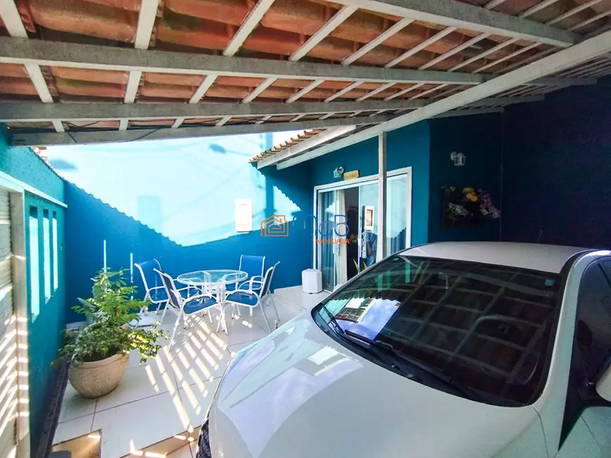 Foto 2 de Casa de Condomínio com 2 quartos à venda, 75m2 em Miramar, Macae - RJ