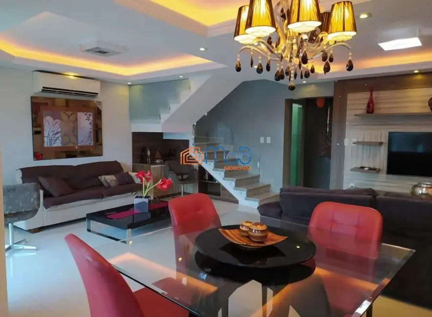 Casa com 4 quartos à venda, 330m2 em Lagoa, Macae - RJ - imagem 4 Foto 4 de Casa com 4 quartos à venda, 330m2 em Lagoa, Macae - RJ