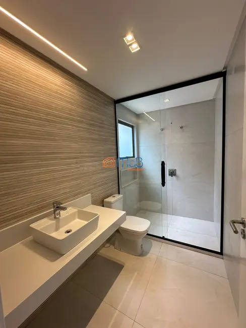 Foto 2 de Casa de Condomínio com 4 quartos à venda, 185m2 em Alphaville, Rio Das Ostras - RJ