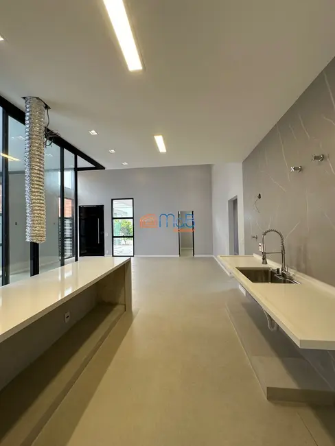 Foto 4 de Casa de Condomínio com 4 quartos à venda, 185m2 em Alphaville, Rio Das Ostras - RJ