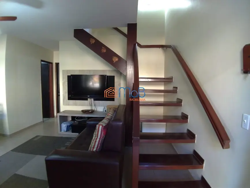 Casa de Condomínio com 3 quartos à venda, 120m2 em Extensão do Bosque, Rio Das Ostras - RJ - imagem 8 Foto 8 de Casa de Condomínio com 3 quartos à venda, 120m2 em Extensão do Bosque, Rio Das Ostras - RJ