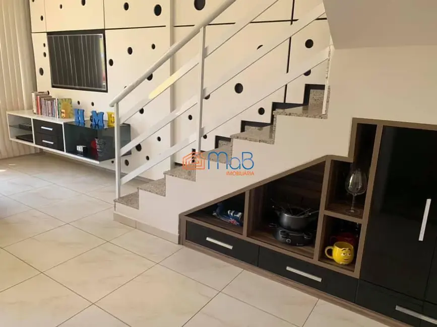 Apartamento com 2 quartos à venda, 80m2 em Ajuda, Macae - RJ - imagem 9 Foto 9 de Apartamento com 2 quartos à venda, 80m2 em Ajuda, Macae - RJ