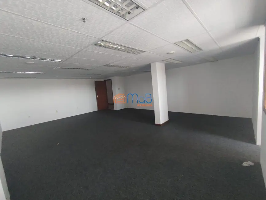 Sala Comercial com 1 quarto à venda, 66m2 em Centro, Macae - RJ - imagem 4 Foto 4 de Sala Comercial com 1 quarto à venda, 66m2 em Centro, Macae - RJ