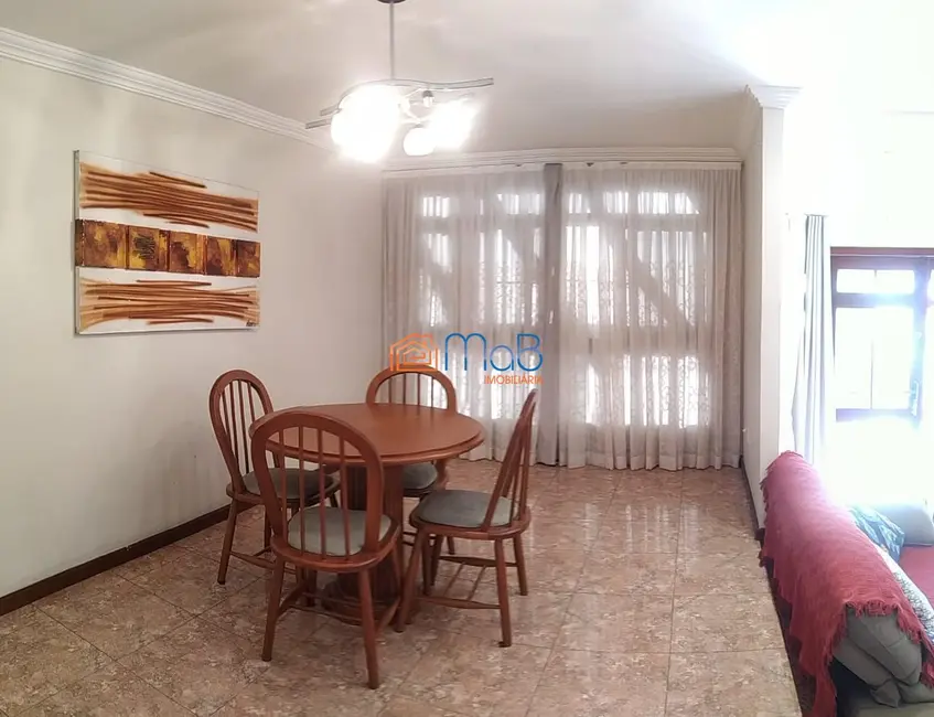 Foto 1 de Casa com 3 quartos à venda, 200m2 em Glória, Macae - RJ