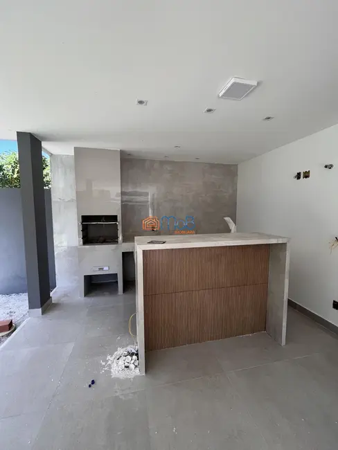 Casa de Condomínio com 4 quartos à venda, 240m2 em Lagoa, Macae - RJ - imagem 4 Foto 4 de Casa de Condomínio com 4 quartos à venda, 240m2 em Lagoa, Macae - RJ