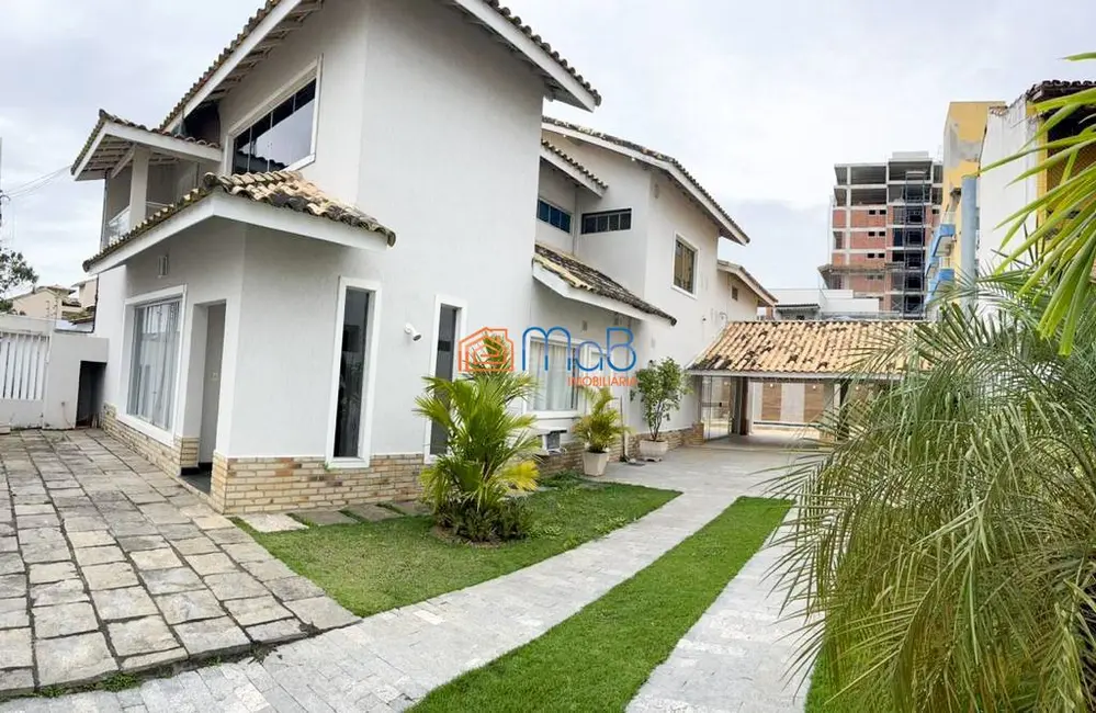 Foto 1 de Casa com 4 quartos à venda, 350m2 em Riviera Fluminense, Macae - RJ
