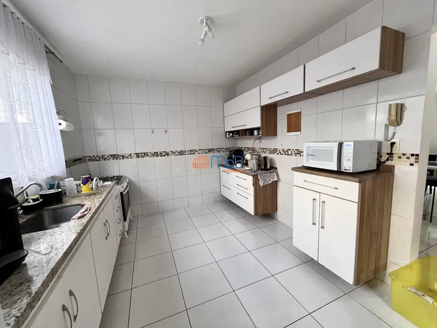 Casa de Condomínio com 3 quartos à venda, 142m2 em Granja dos Cavaleiros, Macae - RJ - imagem 6 Foto 6 de Casa de Condomínio com 3 quartos à venda, 142m2 em Granja dos Cavaleiros, Macae - RJ