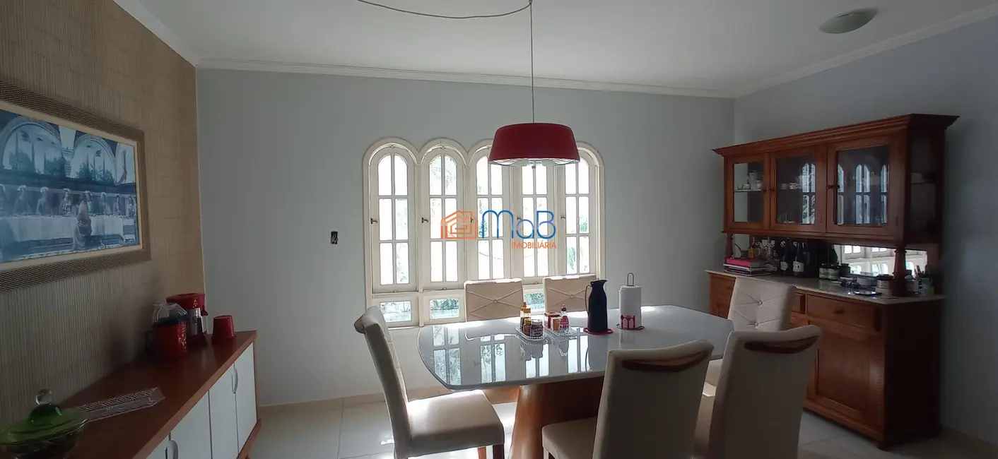 Casa com 3 quartos à venda, 288m2 em Jardim Santo Antônio, Macae - RJ - imagem 5 Foto 5 de Casa com 3 quartos à venda, 288m2 em Jardim Santo Antônio, Macae - RJ