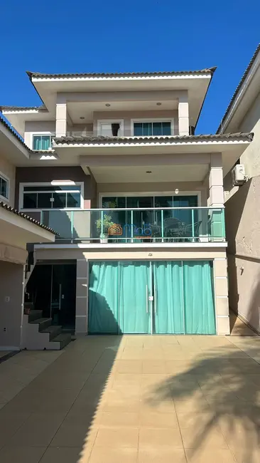 Casa de Condomínio com 3 quartos à venda, 384m2 em Lagoa, Macae - RJ - imagem 2 Foto 2 de Casa de Condomínio com 3 quartos à venda, 384m2 em Lagoa, Macae - RJ