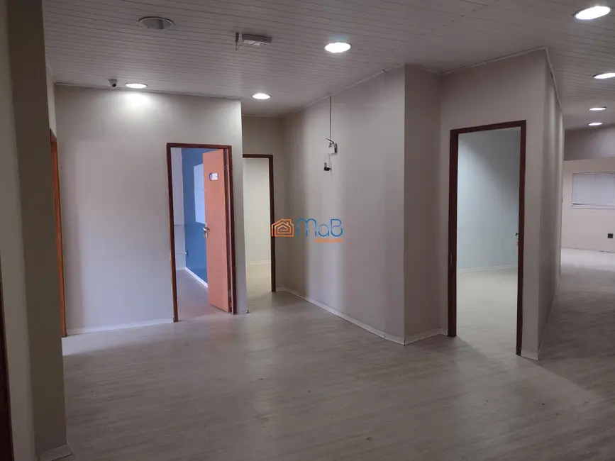 Prédio Inteiro com 22 quartos para alugar, 900m2 em Centro, Macae - RJ - imagem 8 Foto 8 de Prédio Inteiro com 22 quartos para alugar, 900m2 em Centro, Macae - RJ