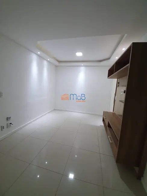 Apartamento com 2 quartos à venda, 55m2 em Virgem Santa, Macae - RJ - imagem 3 Foto 3 de Apartamento com 2 quartos à venda, 55m2 em Virgem Santa, Macae - RJ