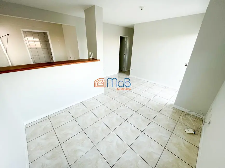Foto 2 de Apartamento com 3 quartos à venda, 70m2 em Maringá, Macae - RJ