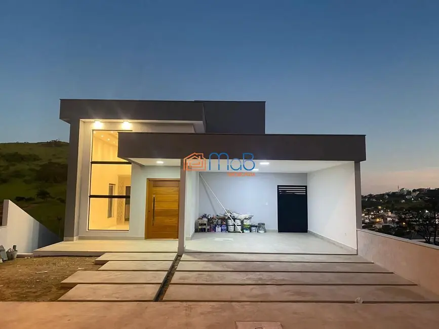 Foto 1 de Casa com 4 quartos à venda, 205m2 em Lagoa, Macae - RJ