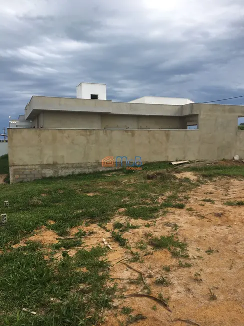 Foto 1 de Terreno / Lote à venda, 200m2 em Cabiúnas, Macae - RJ