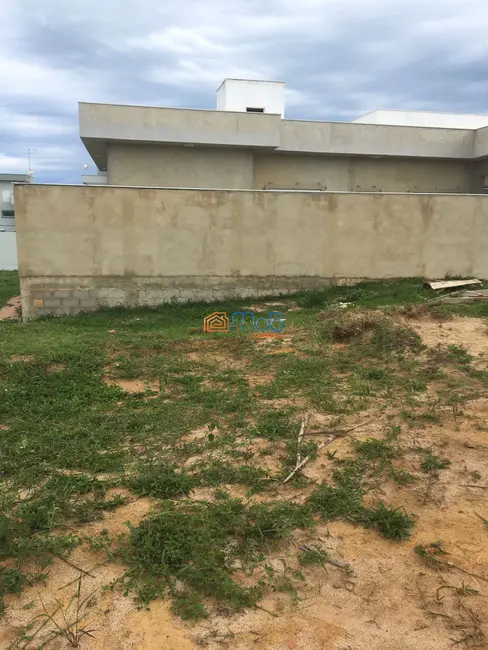 Foto 2 de Terreno / Lote à venda, 200m2 em Cabiúnas, Macae - RJ