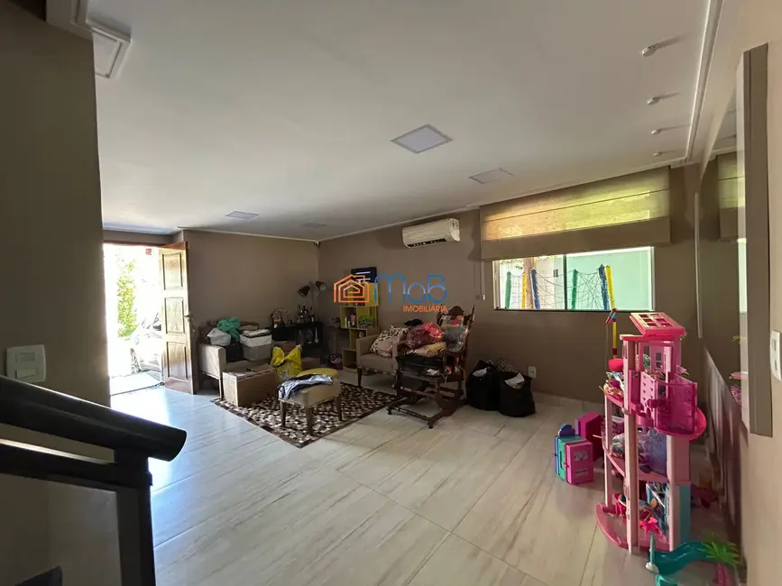 Casa de Condomínio com 3 quartos à venda, 138m2 em Granja dos Cavaleiros, Macae - RJ - imagem 4 Foto 4 de Casa de Condomínio com 3 quartos à venda, 138m2 em Granja dos Cavaleiros, Macae - RJ