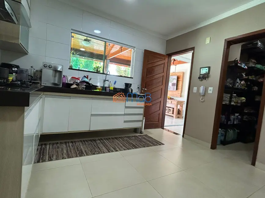 Casa de Condomínio com 3 quartos à venda, 138m2 em Granja dos Cavaleiros, Macae - RJ - imagem 8 Foto 8 de Casa de Condomínio com 3 quartos à venda, 138m2 em Granja dos Cavaleiros, Macae - RJ