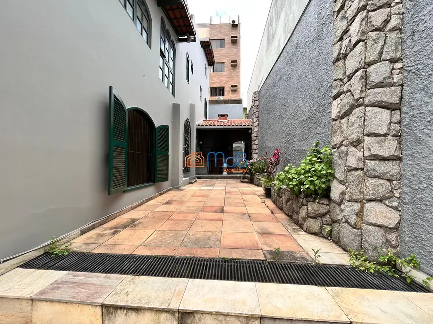 Casa com 6 quartos à venda, 430m2 em Praia Campista, Macae - RJ - imagem 7 Foto 7 de Casa com 6 quartos à venda, 430m2 em Praia Campista, Macae - RJ