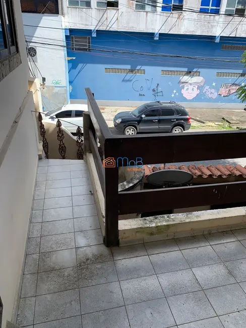 Sobrado com 3 quartos à venda, 120m2 em Centro, Macae - RJ - imagem 5 Foto 5 de Sobrado com 3 quartos à venda, 120m2 em Centro, Macae - RJ