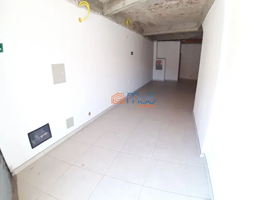 Loja com 1 quarto para alugar, 50m2 em Centro, Macae - RJ - imagem 3 Foto 3 de Loja com 1 quarto para alugar, 50m2 em Centro, Macae - RJ
