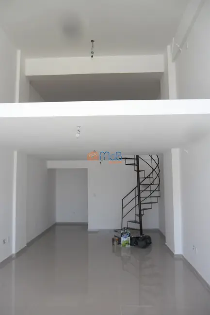 Loja com 1 quarto à venda, 50m2 em Cavaleiros, Macae - RJ - imagem 5 Foto 5 de Loja com 1 quarto à venda, 50m2 em Cavaleiros, Macae - RJ