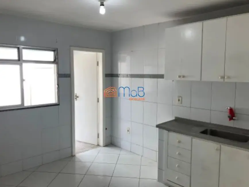 Casa com 3 quartos à venda, 141m2 em Centro, Macae - RJ - imagem 4 Foto 4 de Casa com 3 quartos à venda, 141m2 em Centro, Macae - RJ