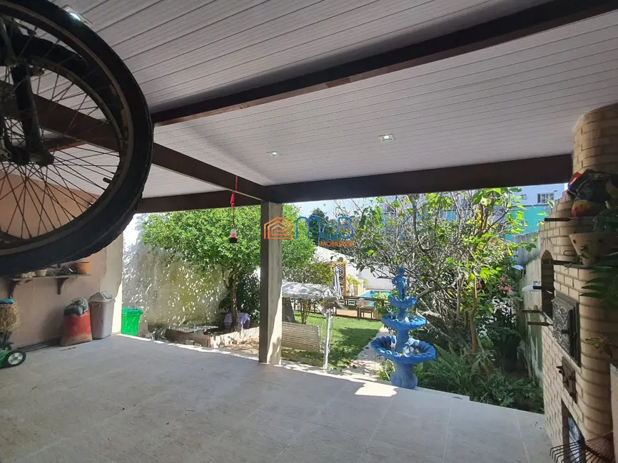 Casa com 4 quartos à venda, 510m2 em Glória, Macae - RJ - imagem 4 Foto 4 de Casa com 4 quartos à venda, 510m2 em Glória, Macae - RJ